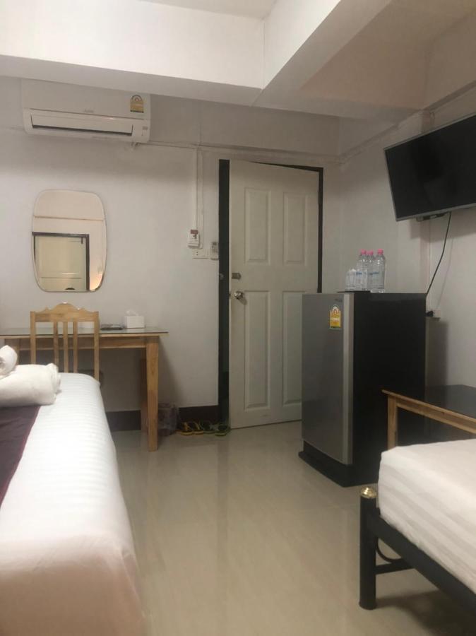 Hotel Y&N House Prachuap Khiri Khan Esterno foto