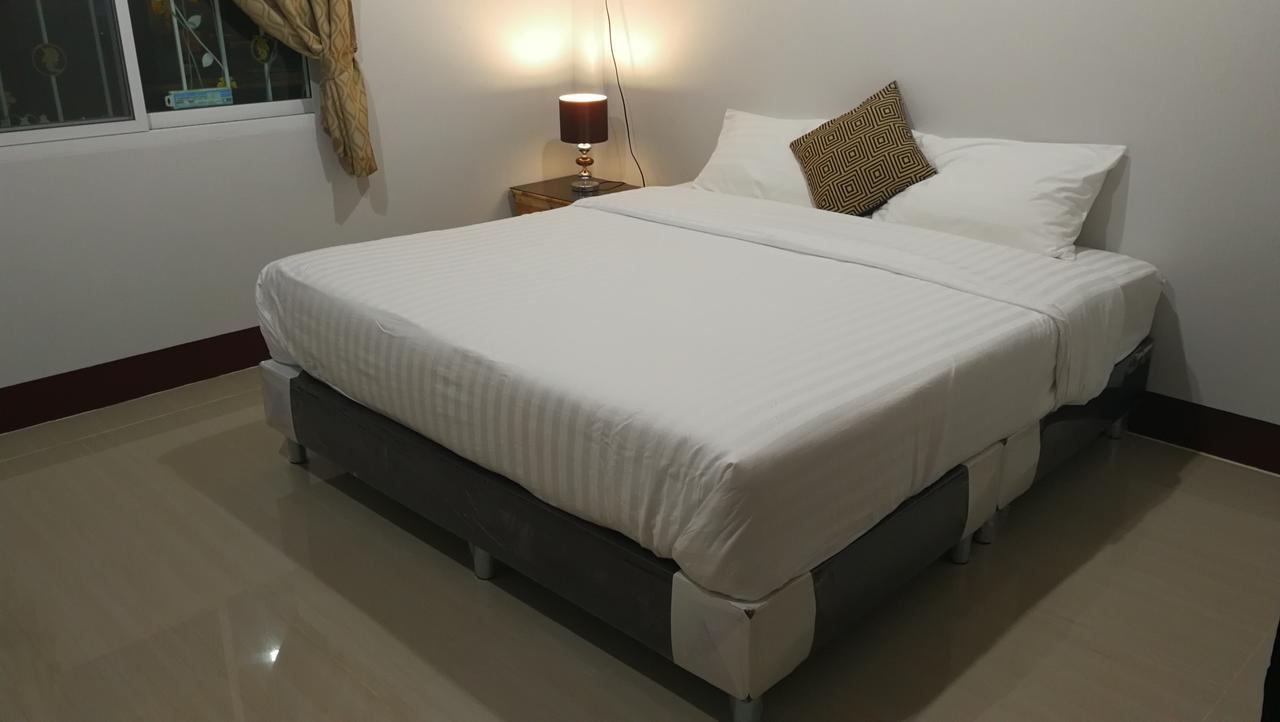 Hotel Y&N House Prachuap Khiri Khan Esterno foto