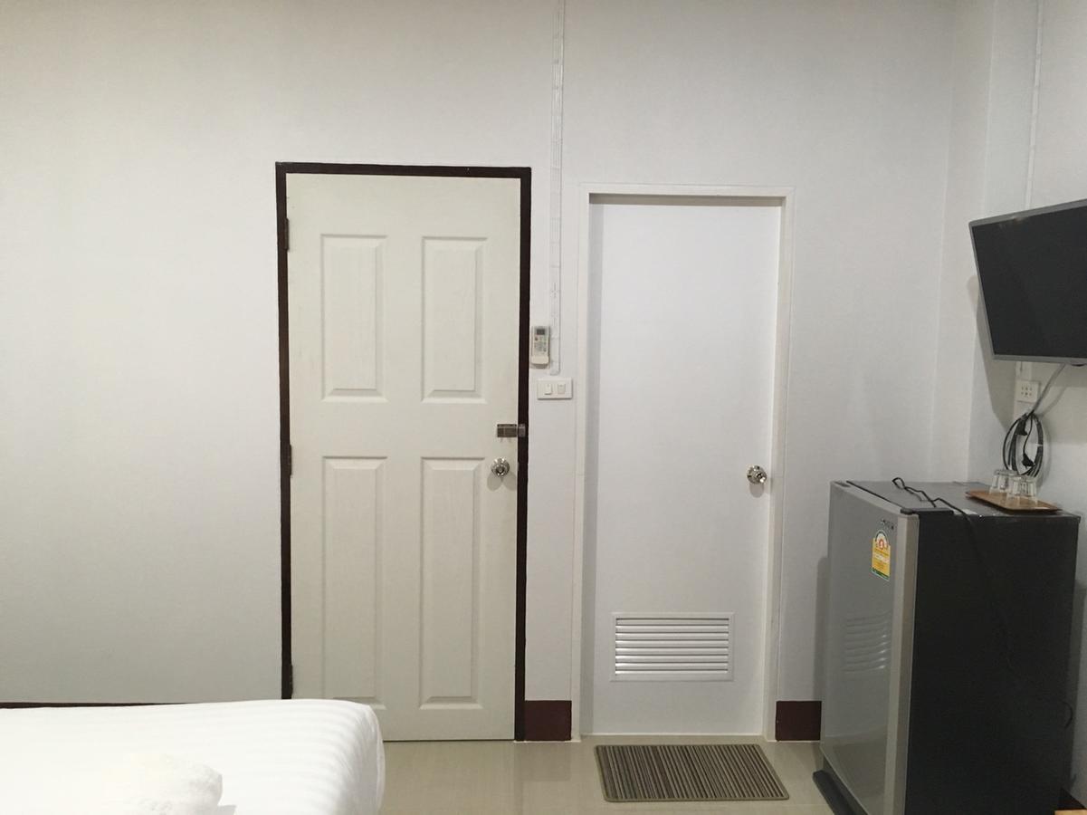 Hotel Y&N House Prachuap Khiri Khan Esterno foto